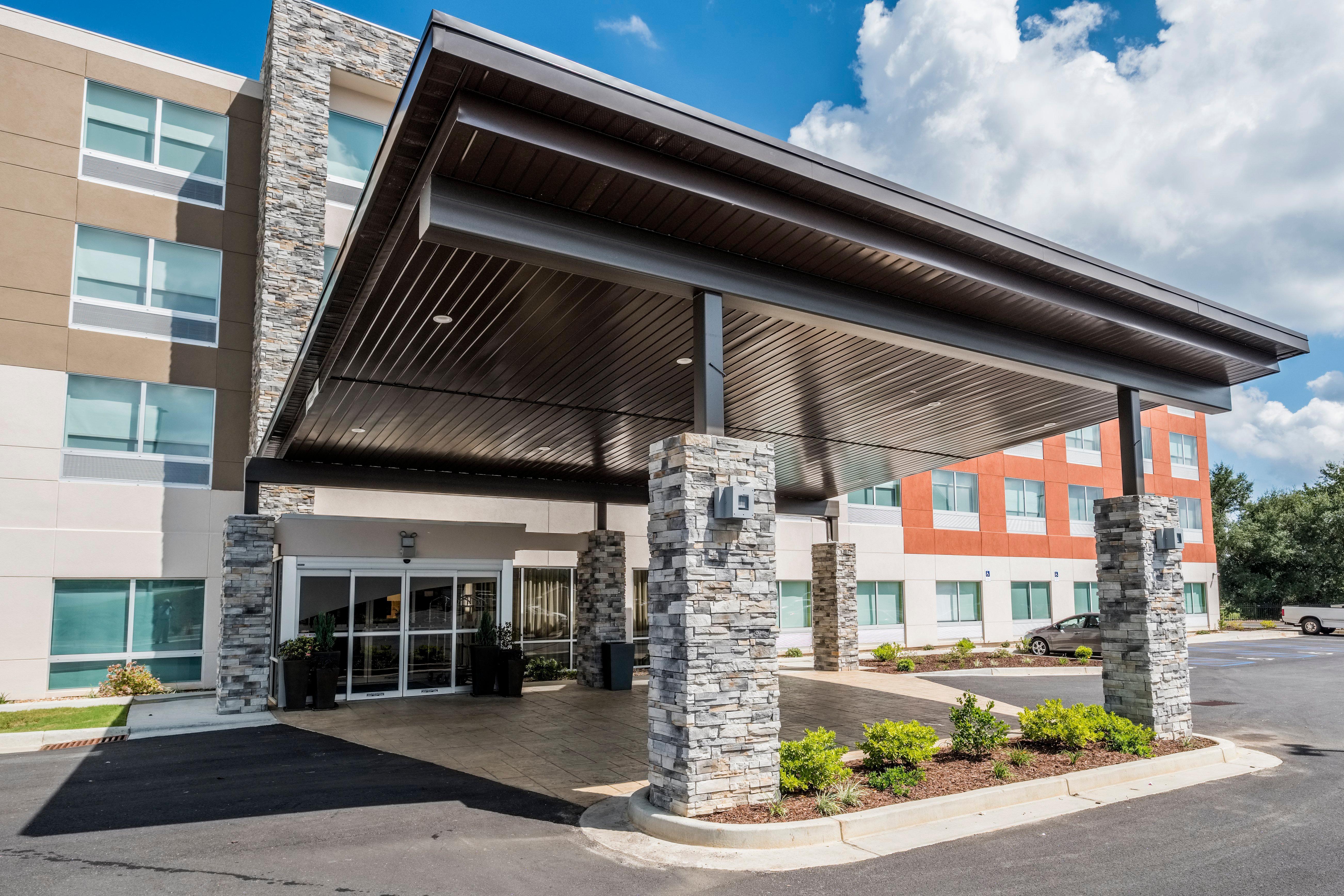 Holiday Inn Express & Suites - Commerce By Ihg Kültér fotó